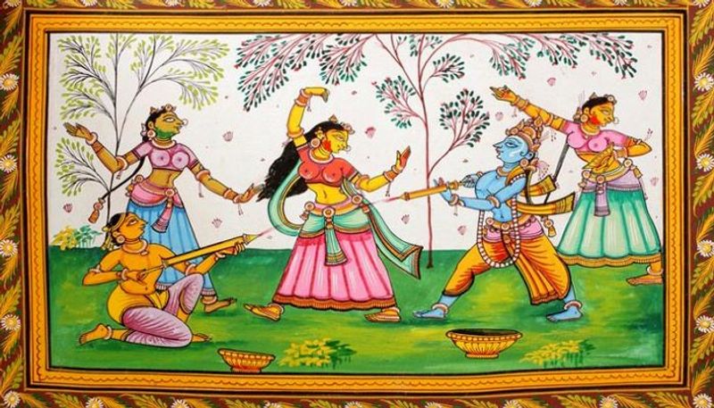 হোলি শব্দের উৎপত্তি হয়েছে হোলা থেকে। যার অর্থ হল আগাম ফসলের প্রত্যাশায় ঈশ্বরকে ধন্যবাদ জ্ঞাপন। সংস্কৃত শব্দ হোলকা অর্থাৎ আধ পাকা শস্য থেকেও হোলি শব্দটির উৎপত্তি হয়েছে বলে মনে করা হয়। এখনও এই সমস্ত অঞ্চলে হোলির দিনে আধ পাকা গম এবং ছোলা খাওয়ার রীতি আছে।