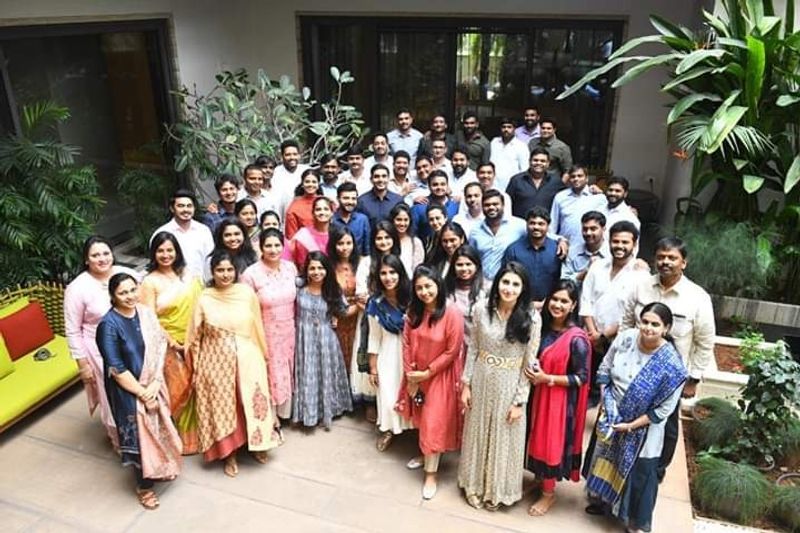 గతంలో బ్రాహ్మణి రాజకీయాల్లోకి అంటే ఎవరు అంత నమ్మేవారు కాదు. కానీ ఇప్పుడు అన్ని అంశాలను పరిశీలించి చూస్తే ఇప్పుడది నిజమేనా అనే సందేహం కూడా కలుగుతుంది. తాజాగా పార్టీలో బ్రాహ్మణి స్థానాన్ని ఎలివేట్ చేసేందుకు టీడీపీ ప్రయత్నిస్తుందా అంటే... అవుననే సంకేతాలే మనకు కనబడుతున్నాయి.