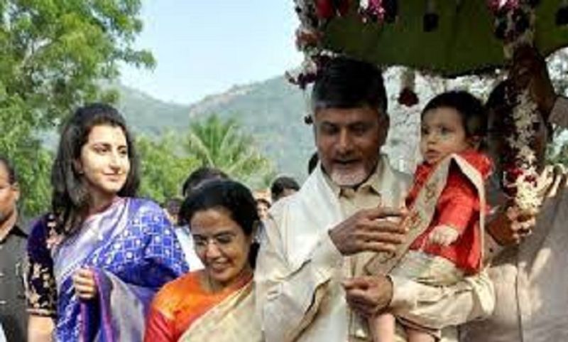 బహుశా ఈ స్థానిక సంస్థల ఎన్నికల్లో బ్రాహ్మణి ఐడియాలకు స్థానం కల్పించేందుకు చూస్తూ ఉండొచ్చు టీడీపీ పార్టీ. ఇలా స్థానిక సంస్థల ఎన్నికల్లో చంద్రబాబు నాయకత్వంలోనే ముందుకెళ్ళినప్పటికీ, దాని ప్లానింగ్ స్ట్రాటజీ మాత్రం బ్రాహ్మణివి ఉండే అవకాశాలు మెండుగా ఉన్నాయి.
