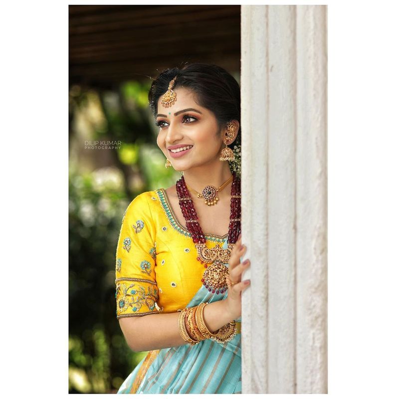 எதையோ தேடும் நக்ஷத்திரா