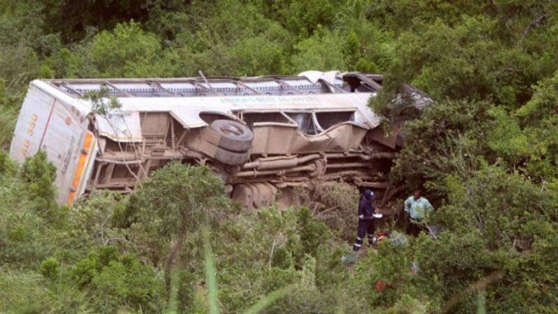 South African bus accident...25 people kills