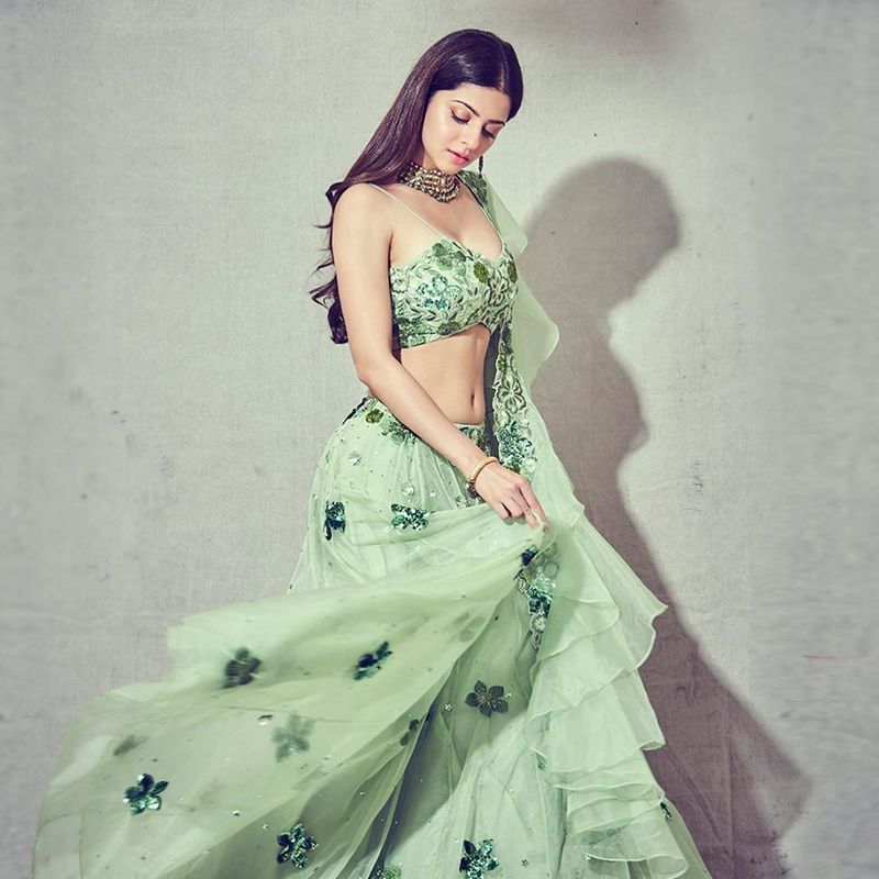 Actress Vedhika latest photo gallery