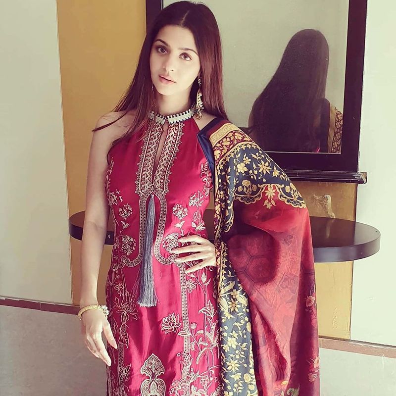 Actress Vedhika latest photo gallery