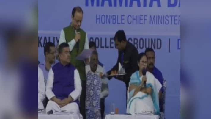 CM Mamata Banerjee orders to shift police camp from Raigung Medical college CM Mamata Banerjee orders to shift police camp from Raigung Medical college