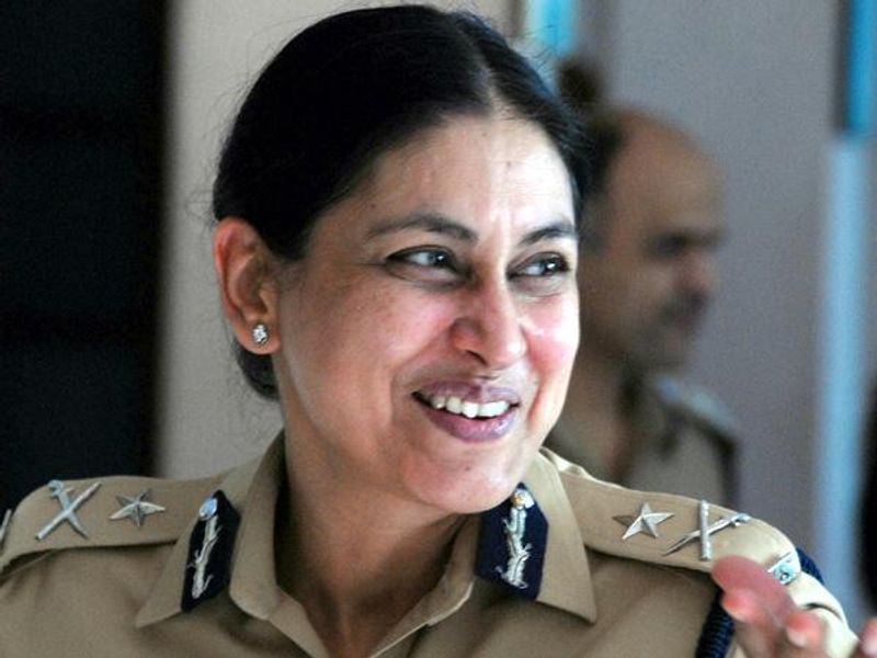 womens day 2020 supercop ips meera borwankar expose human trafficking save girls kpt