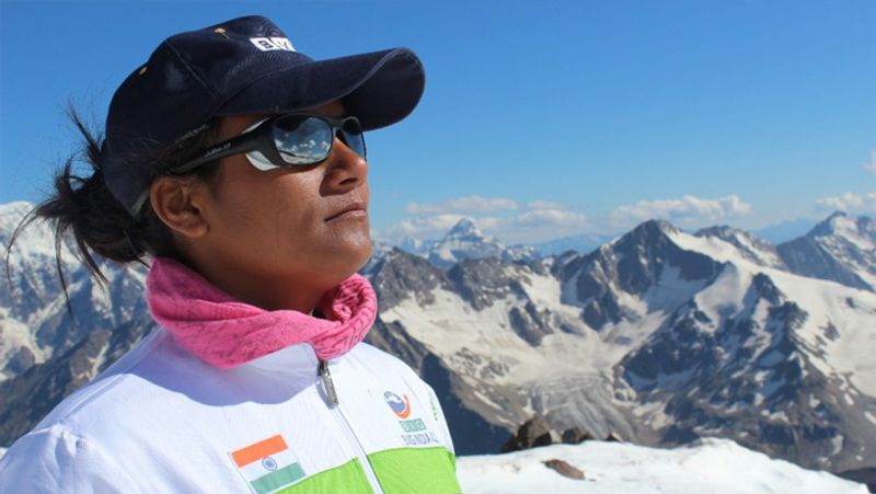 स्पोर्ट्स में आगे रहने वाली अरुणिमा सिन्हा की जिंदगी में सबसे बड़ा बदलाव 2011 में आया, जब वो पद्मावती ट्रेन से सफर कर रही थीं।