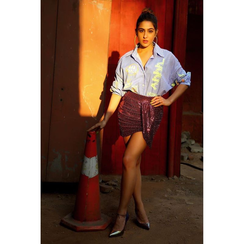 (Courtesy: Instagram)బహుశా సారా అలీ ఖాన్ టార్గెట్ కూడా అదే నేమో.. సోషల్ మీడియాలో అందాల ఆరబోత మొదలు పెట్టింది.