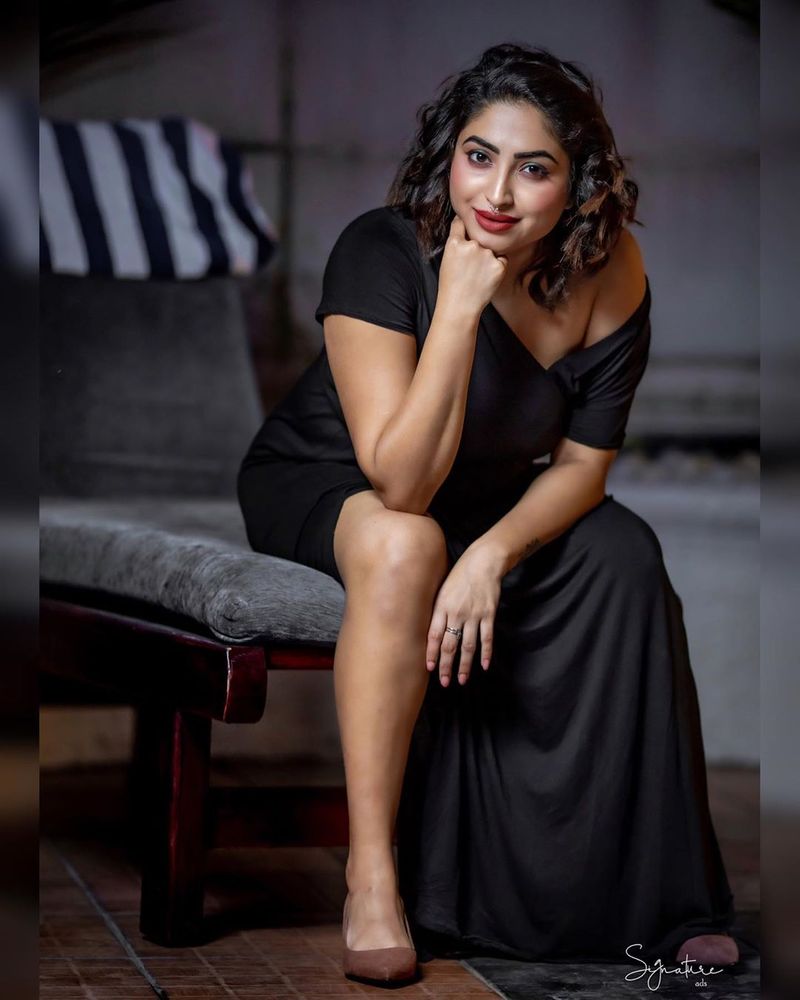 Chandrika Ravi