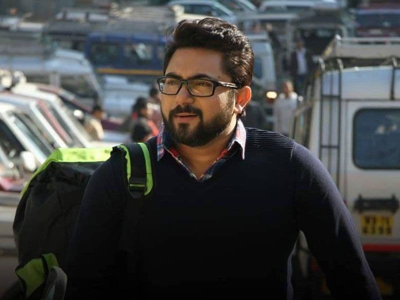 <p>বৃহস্পতিবার রাত থেকেই তার শরীরের অবস্থা ছিল বেজায় খারাপ। গায়ে ছিল হালকা হালকা জ্বর। তা নিয়েই চলছিল প্রচার।</p>