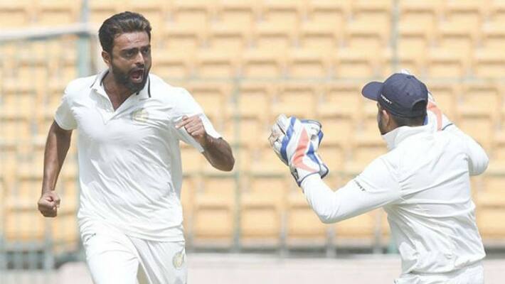jaydev unadkat 8 wickets haul helps saurashtra to restrict delhi team for just 133 runs in ranji trophy match jaydev unadkat 8 wickets haul helps saurashtra to restrict delhi team for just 133 runs in ranji trophy match