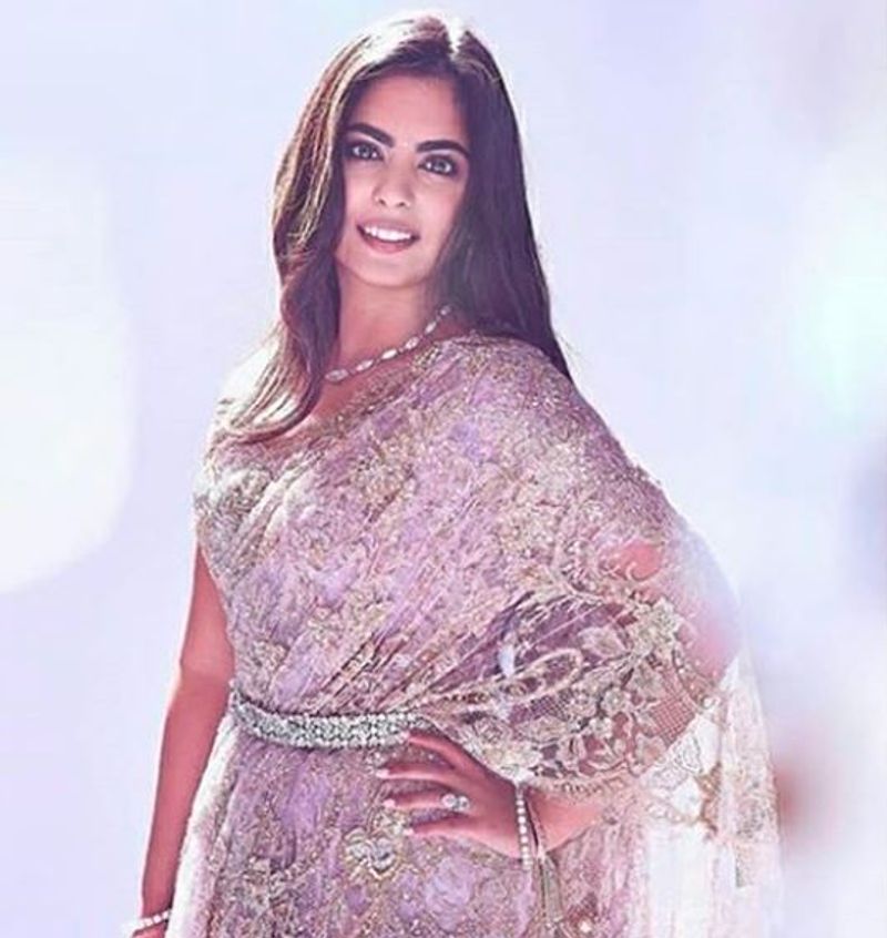 Isha Ambani Photo Gallery