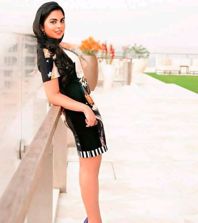 Isha Ambani Photo Gallery