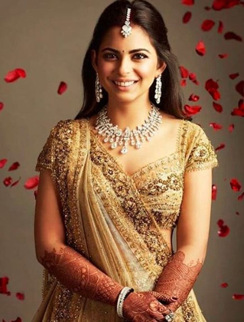 Isha Ambani Photo Gallery