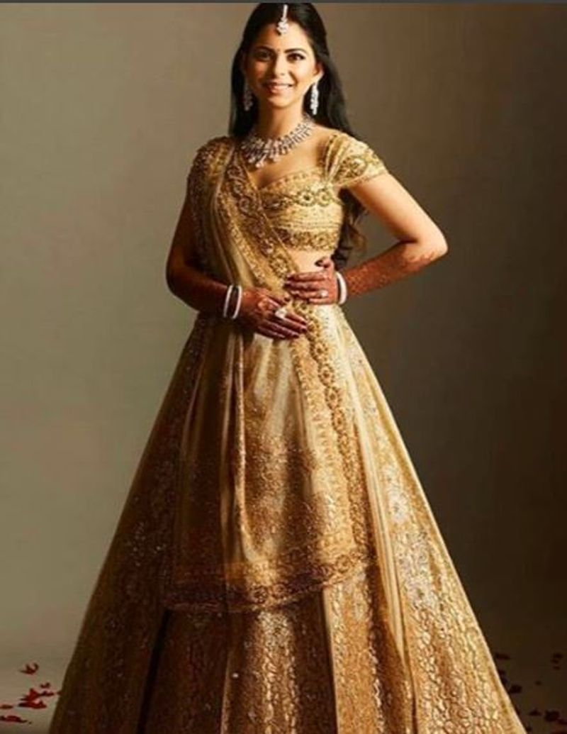 Isha Ambani Photo Gallery