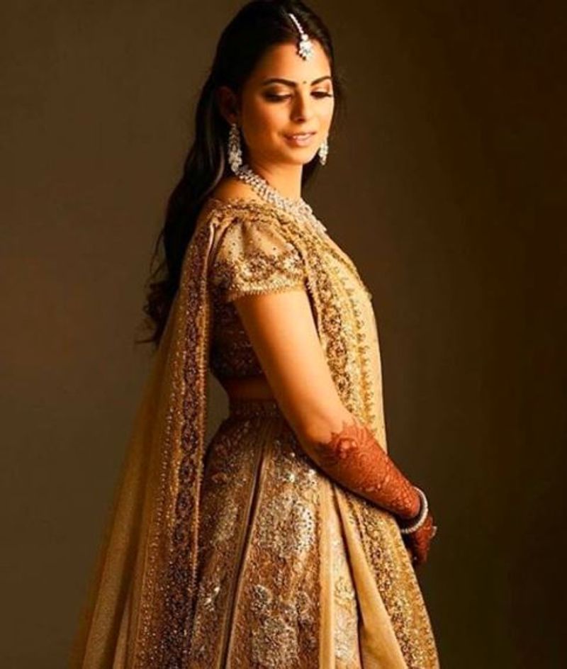 Isha Ambani Photo Gallery