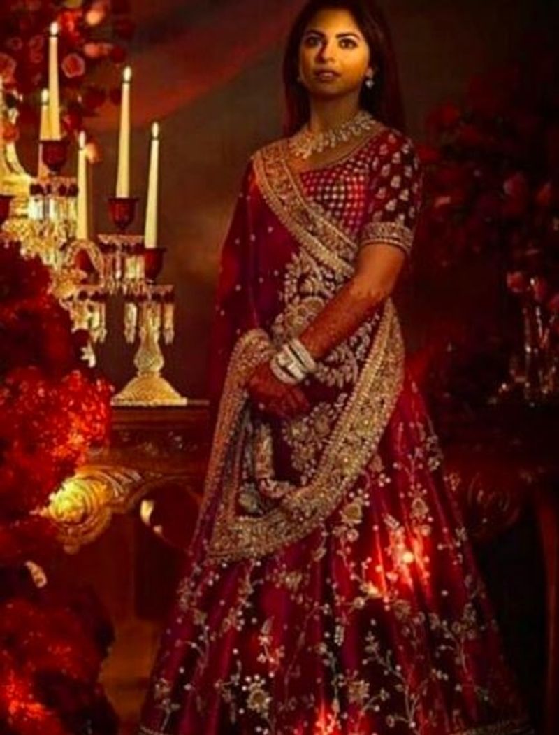 Isha Ambani Photo Gallery