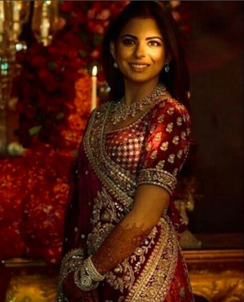 Isha Ambani Photo Gallery