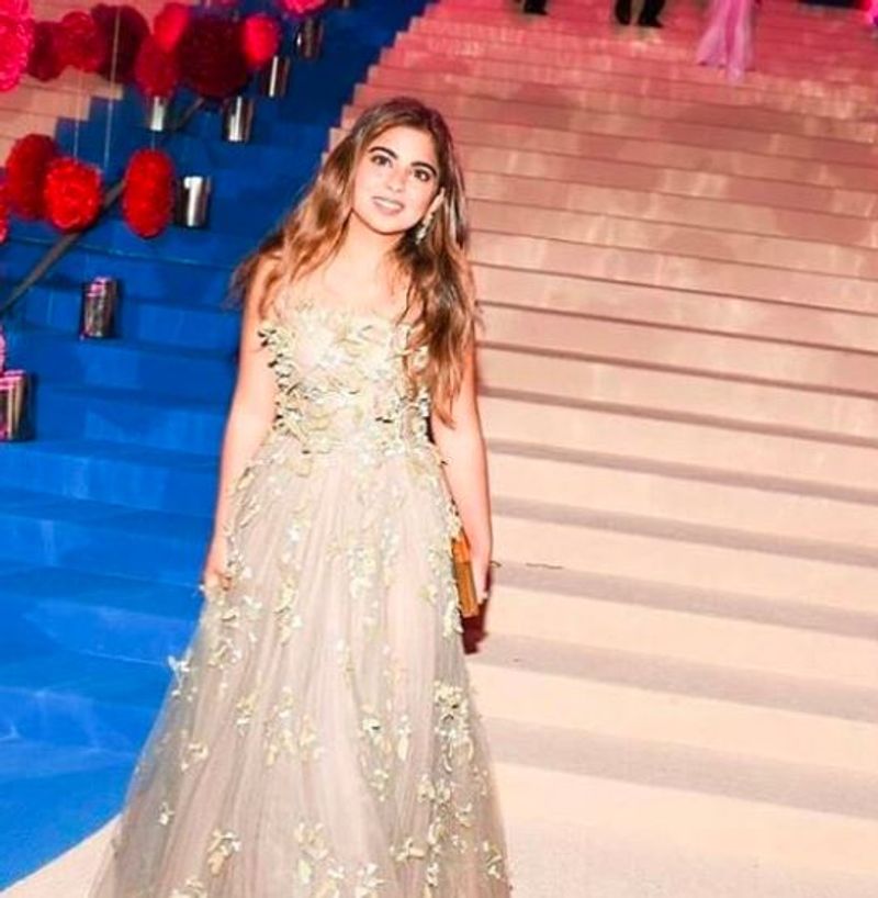 Isha Ambani Photo Gallery