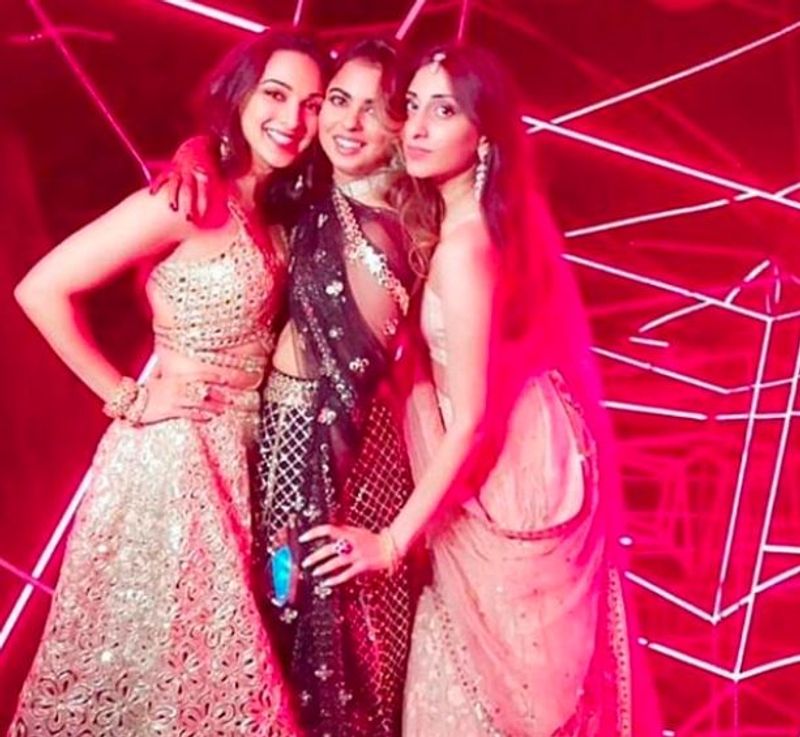 Isha Ambani Photo Gallery