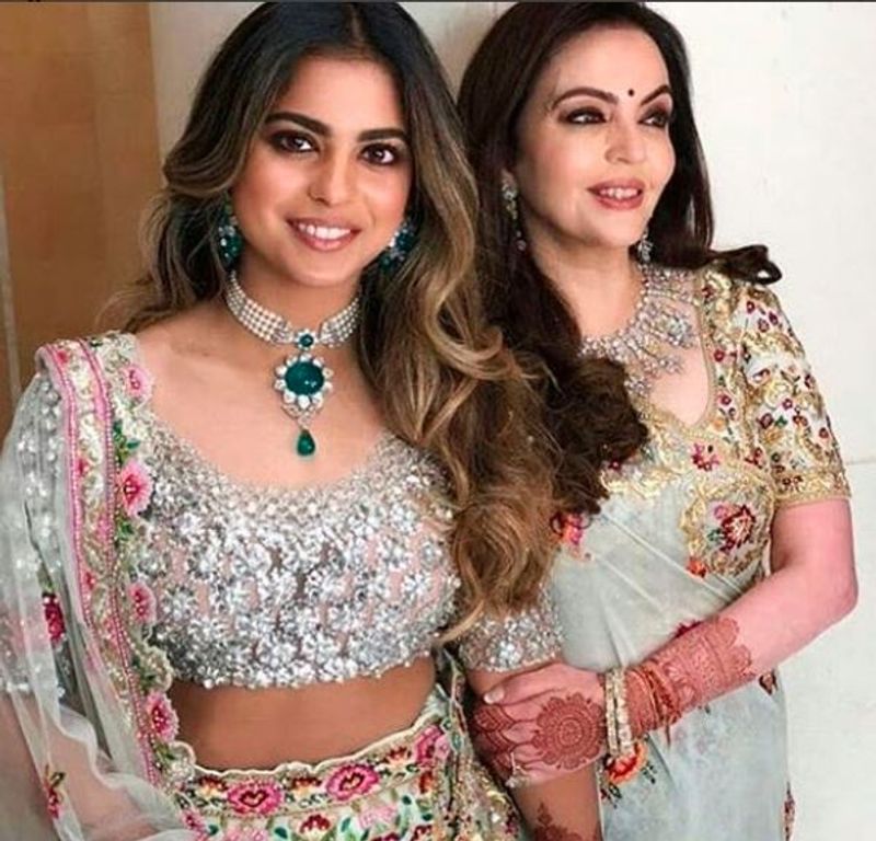 Isha Ambani Photo Gallery