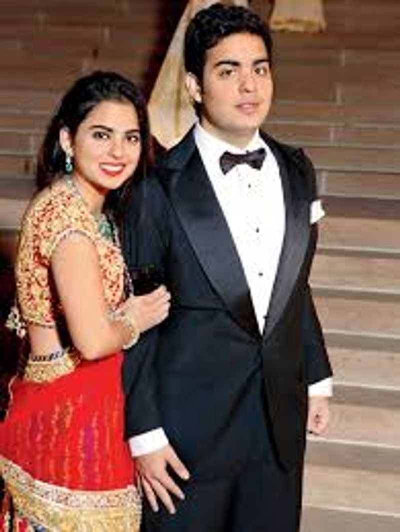 Isha Ambani Photo Gallery