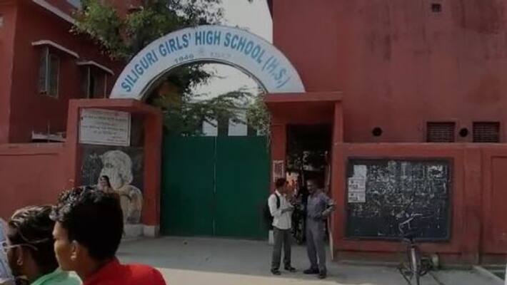 Youth arrested for threatening school teacher in Siliguri Youth arrested for threatening school teacher in Siliguri