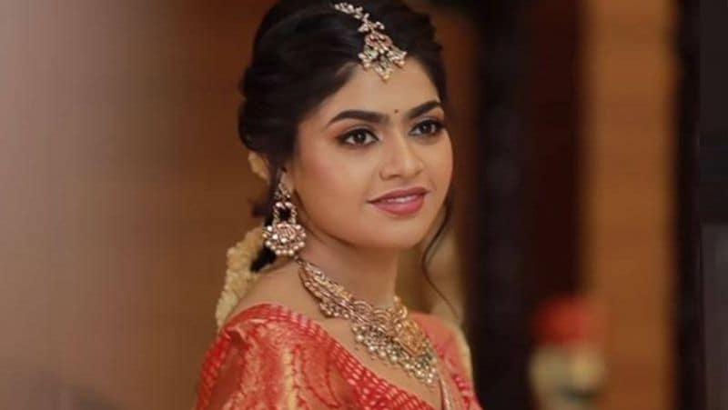 Rakshita the daughter of BJP minister Sriramulu will be royal wedding today kps