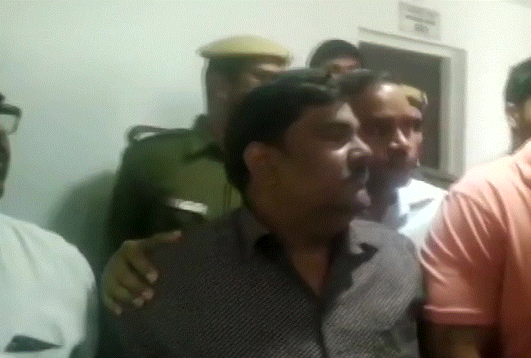 Delhi riot accused Tahir Hussain surrenders Delhi riot accused Tahir Hussain surrenders