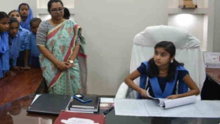 seventh standrad student be DM Sp for one day in meet your collector program pra seventh standrad student be DM Sp for one day in meet your collector program pra