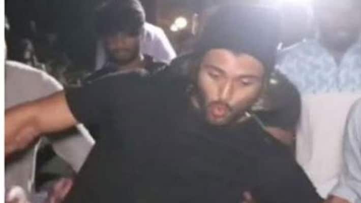 vijay devarakonda balanced slipped viral video vijay devarakonda balanced slipped viral video