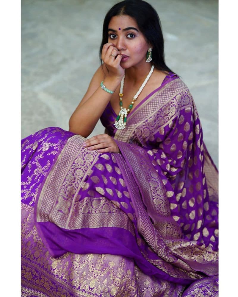 (Courtesy:Instagram)నడుము సొగసుతో శివాత్మిక మాయ చేస్తోంది.