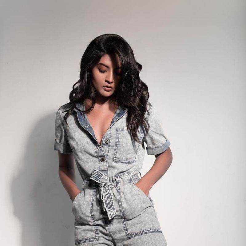Nivedhithaasathish photo gallery