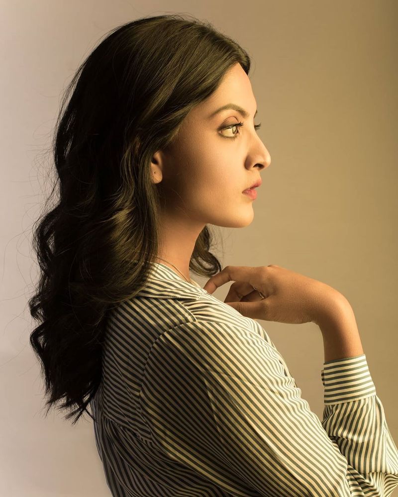 Nivedhithaasathish photo gallery