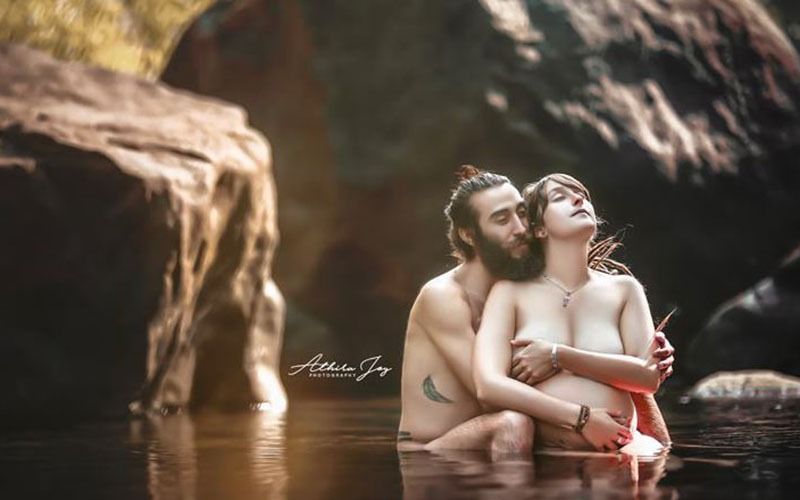 Maternity naked photo shoot of a French Couple in Kerala will awe you