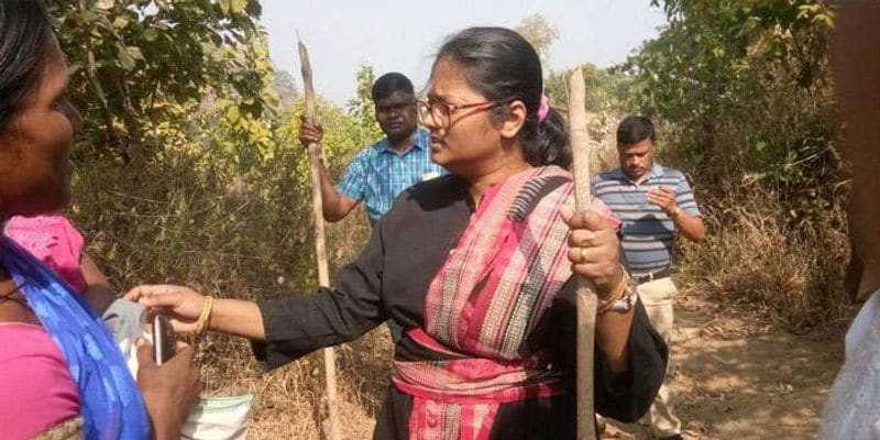 womens day 2020 poma tudu ias officer changed life of tribals ias inspiring story kpt