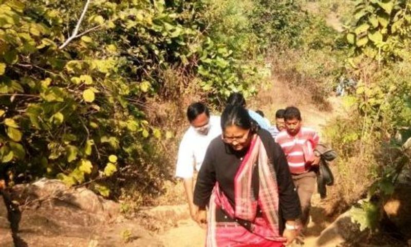 womens day 2020 poma tudu ias officer changed life of tribals ias inspiring story kpt