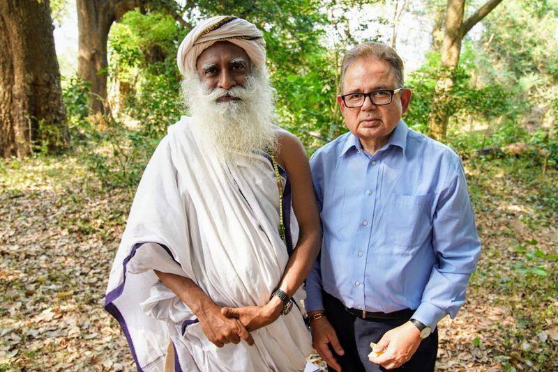 internation special judge praised sadhguru for his involvement in social issues