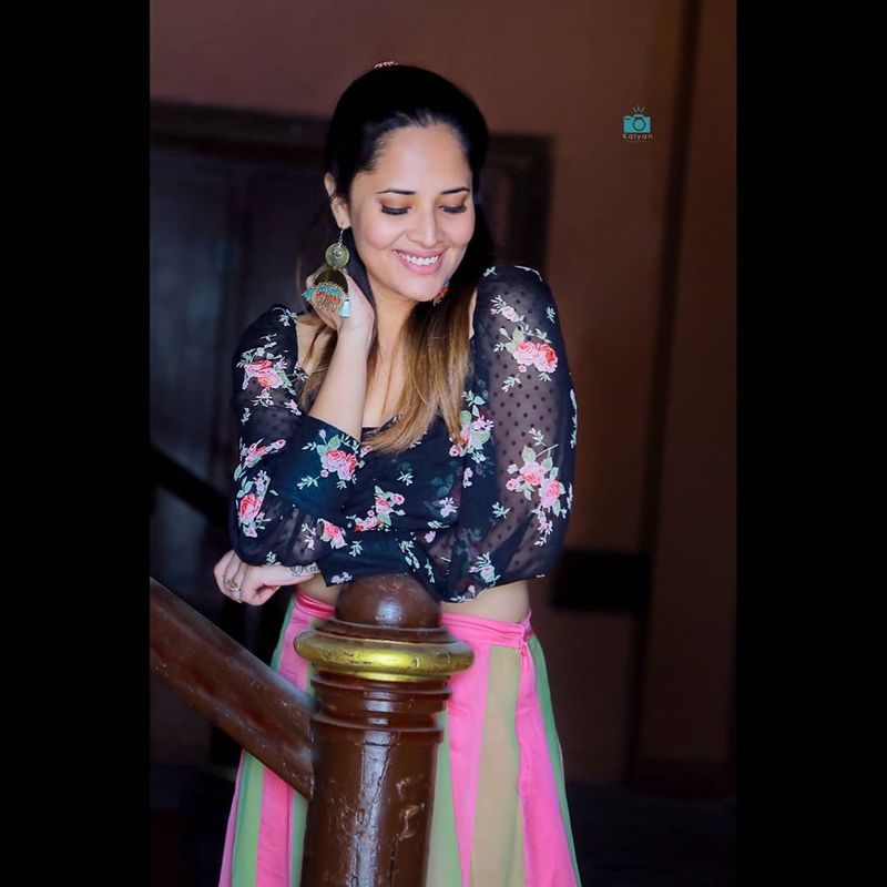 (Courtesy: Instagram) రంగస్థలం చిత్రంలో రంగమ్మత పాత్ర అనసూయ కెరీర్ నే మార్చేసింది.
