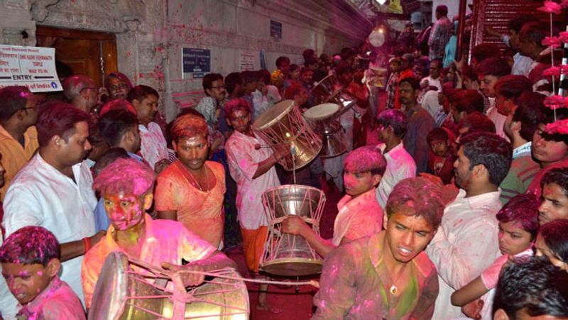 rangbhari ekadashi celebration in kashi kpl