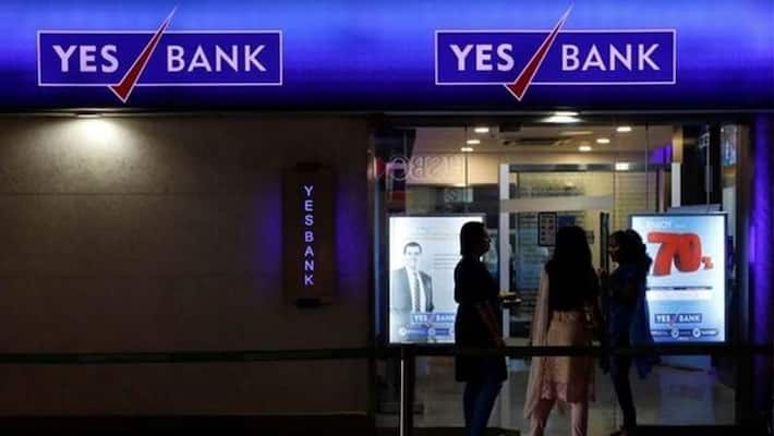 Yes bank's board of directors disbanded, now customers can withdraw only Rs 50,000 KPB Yes bank's board of directors disbanded, now customers can withdraw only Rs 50,000 KPB