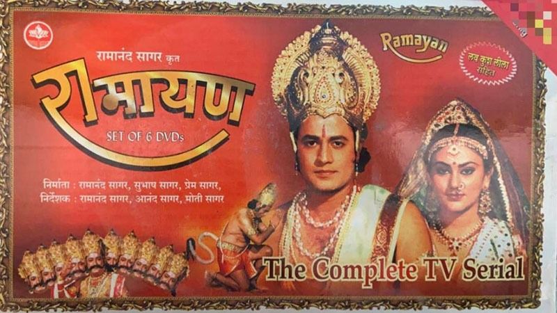 রামায়ণের জনপ্রিয়তা এতটাই বৃদ্ধি পেয়েছিল যে দীপিকা ও অরুণ পরবর্তীকালে রাজনীতিতেও প্রবেশ করেছিলেন। বিজেপি-র হয়ে ভোটে দাঁড়িয়ে তিনি সাংসদও হয়েছিলেন। কিন্তু, আপাতত রাজনীতি থেকে অনেকটা দূরেই অবস্থান করেন তিনি। অরুণ গোভিলও বিজেপি-তে যোগ দিয়েছিলেন। কিন্তু, রাজনীতির আঙিনায় তাঁকেও এখন খুঁজে পাওয়া যায় না।
