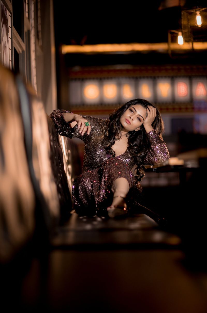 Anchor Maheswari Stunning Photo Gallery
