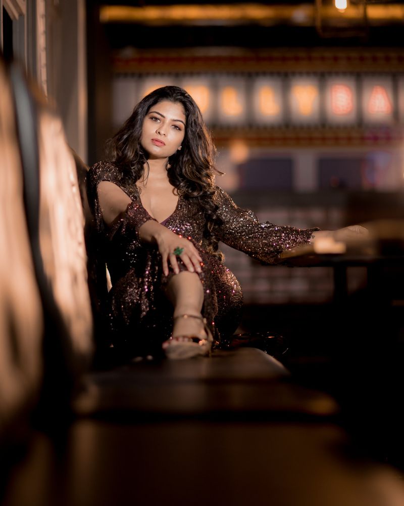 Anchor Maheswari Stunning Photo Gallery
