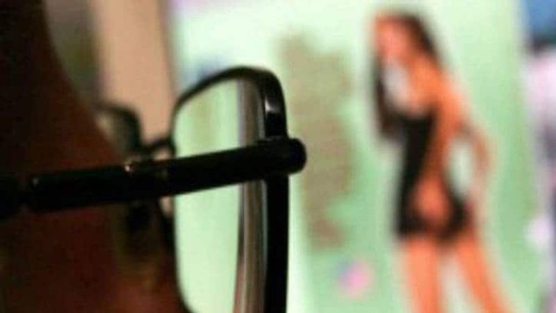 প্রসাশনের কাছে গিয়ে কেউ লজ্জায় কোনও অভিযোগ দায়ের করত না। অভিযোগ দায়ের করলে পুলিশ ব্যবস্থা নেবে, এমনটাই জানিয়েছে প্রসাশন। এছাড়াও জানিয়েছে যে এমন ধরনের কোনও বিজ্ঞাপণের ফাঁদে পা দেওয়ার আগে চিন্তা করুন। এখনও এমন জাল চুপেচাপে ছড়িয়ে রয়েছে।