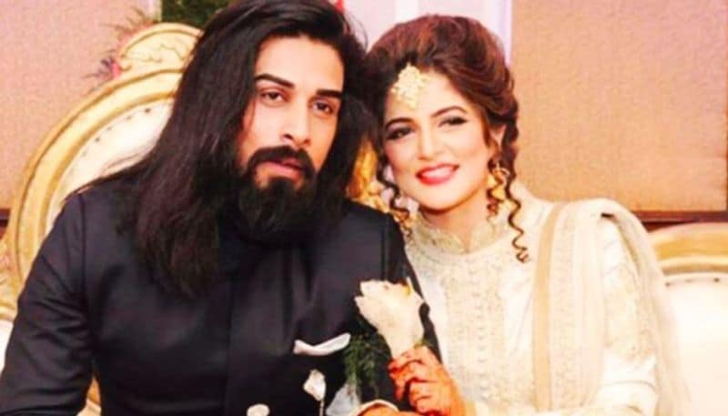 রাজীবের সঙ্গে সম্পর্কের তিক্ততা কাটতে না কাটতেই কৃষাণ ব্রজের সঙ্গে ২০১৭ এ সালের চুপিচুপি বিয়ে সেরে ফেললেন নায়িকা। কৃষাণ পেশায় একজন মডেল। জানা যায়, শ্রাবন্তীর সঙ্গে জিমে আলাপ হয় তাঁর।