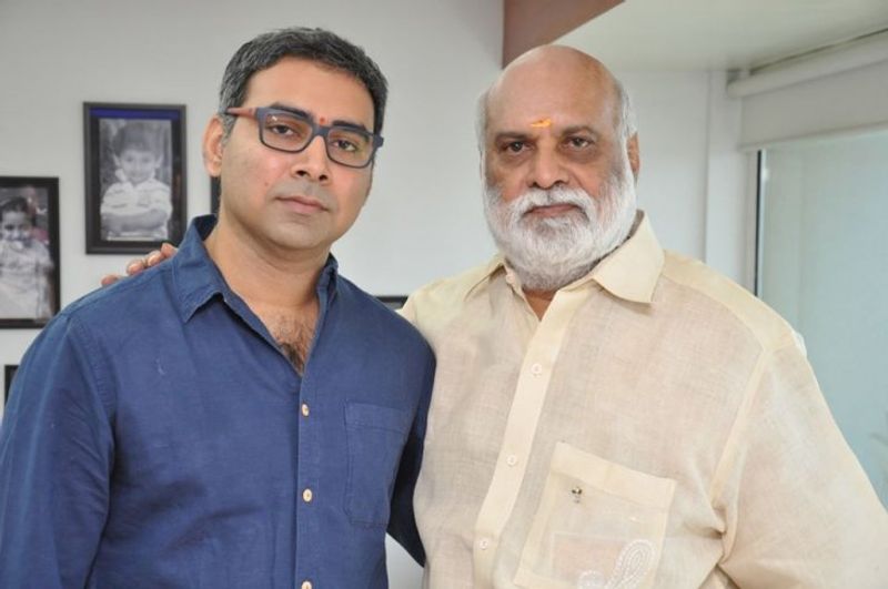 కే రాఘవేంద్రరావు - ప్రకాష్ కోవెలమూడి : హీరోగా ఎంట్రీ ఇచిన ప్రకాష్ ఆ తరువాత దర్శకుడిగా మారాడు. కానీ హిట్స్ మాత్రం లేవు.