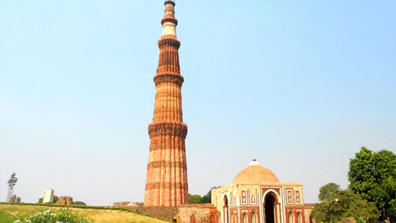 From the Taj Mahal to the Red Fort and Humanyu's Tomb, women can visit these heritage for free on Women's Day KPB