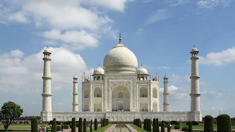 From the Taj Mahal to the Red Fort and Humanyu's Tomb, women can visit these heritage for free on Women's Day KPB