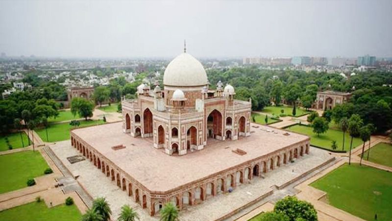 From the Taj Mahal to the Red Fort and Humanyu's Tomb, women can visit these heritage for free on Women's Day KPB