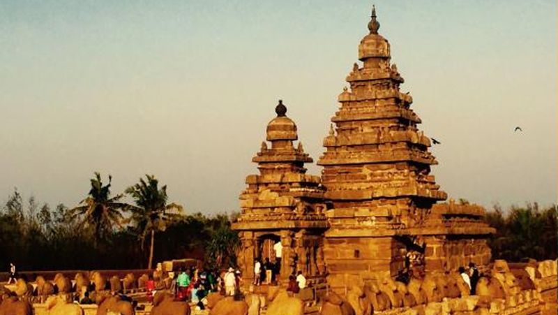 From the Taj Mahal to the Red Fort and Humanyu's Tomb, women can visit these heritage for free on Women's Day KPB